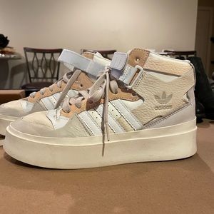Size 8 high top platform Adidas.